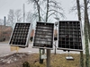 V.S., Otaniemessä tällainen mikälie "spottivalo". Piuhat siihen taitaa mennä, mutta ei taida olla enää käytössä. Ainakaan en ole sitä nähnyt palamassa.
Mielenkiintoinen on, tahtoisin veikata että 80-luvulta. Mutta en tiedä.
Ks. toinen kuva eri suunnasta., 27.02.2025